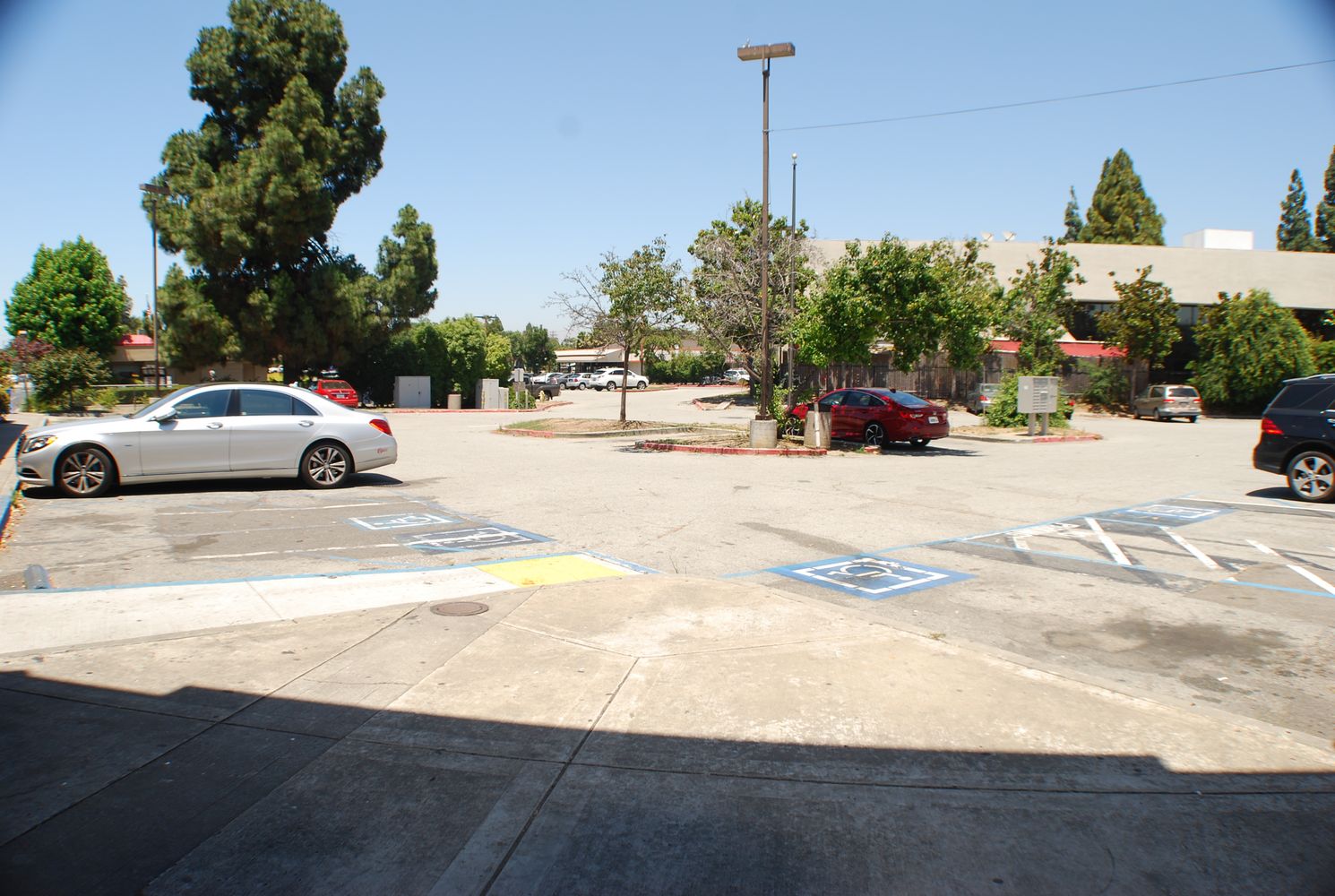1692 Tully Rd, San Jose, CA 95122